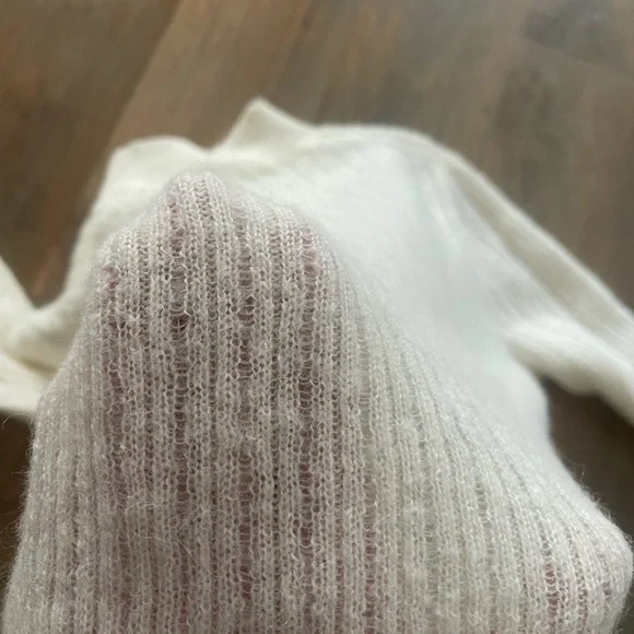 White Ribbed Knit Sweater - Picture 5 of 7